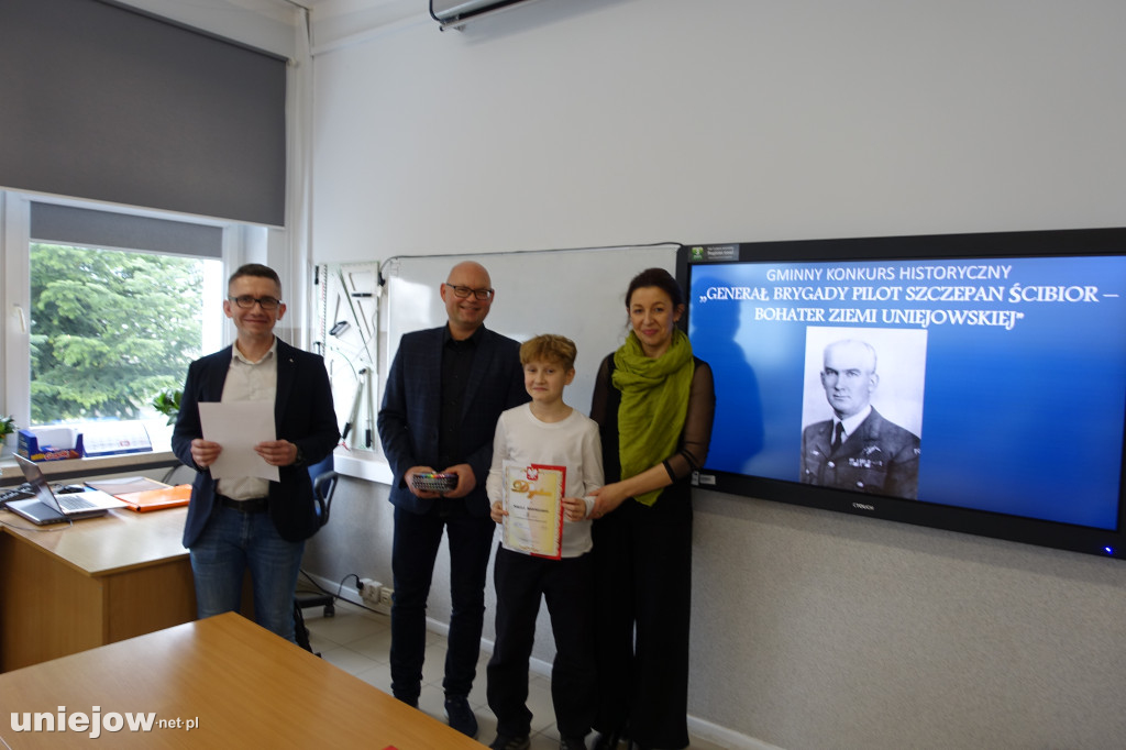 Gminny konkurs historyczny w Wieleninie
