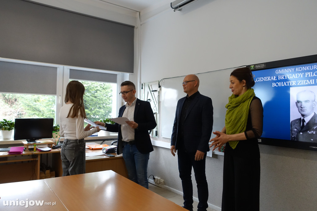 Gminny konkurs historyczny w Wieleninie