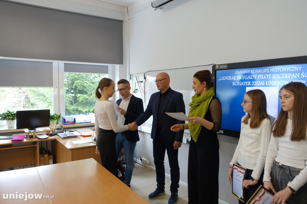 Gminny konkurs historyczny w Wieleninie