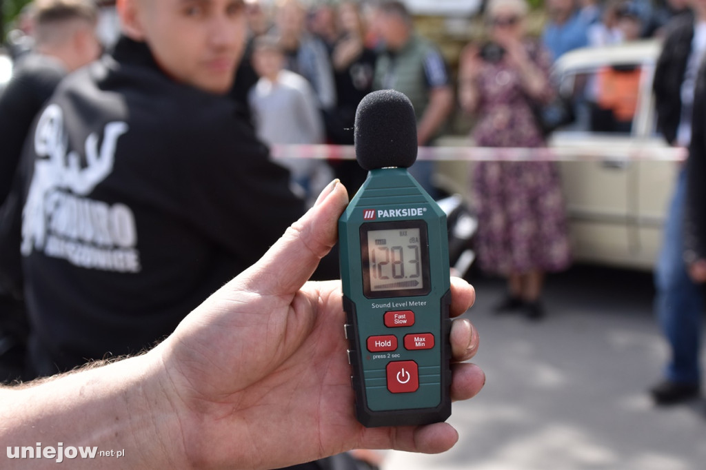 Motocykliści opanowali Uniejów. Tak wyglądało otwarcie sezonu motocyklowego