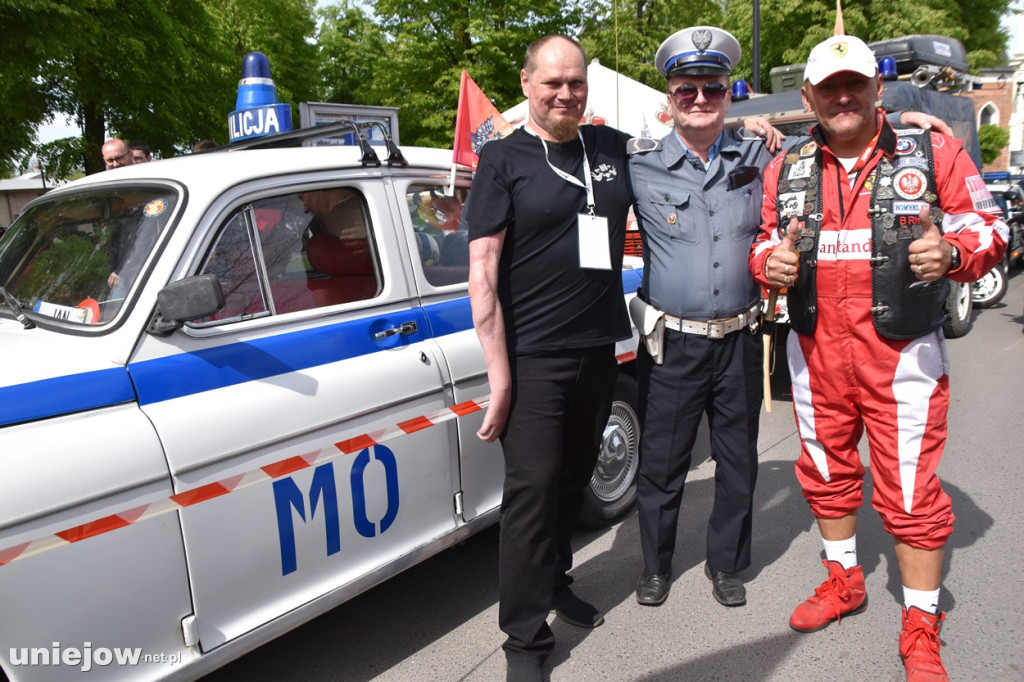 Motocykliści opanowali Uniejów. Tak wyglądało otwarcie sezonu motocyklowego