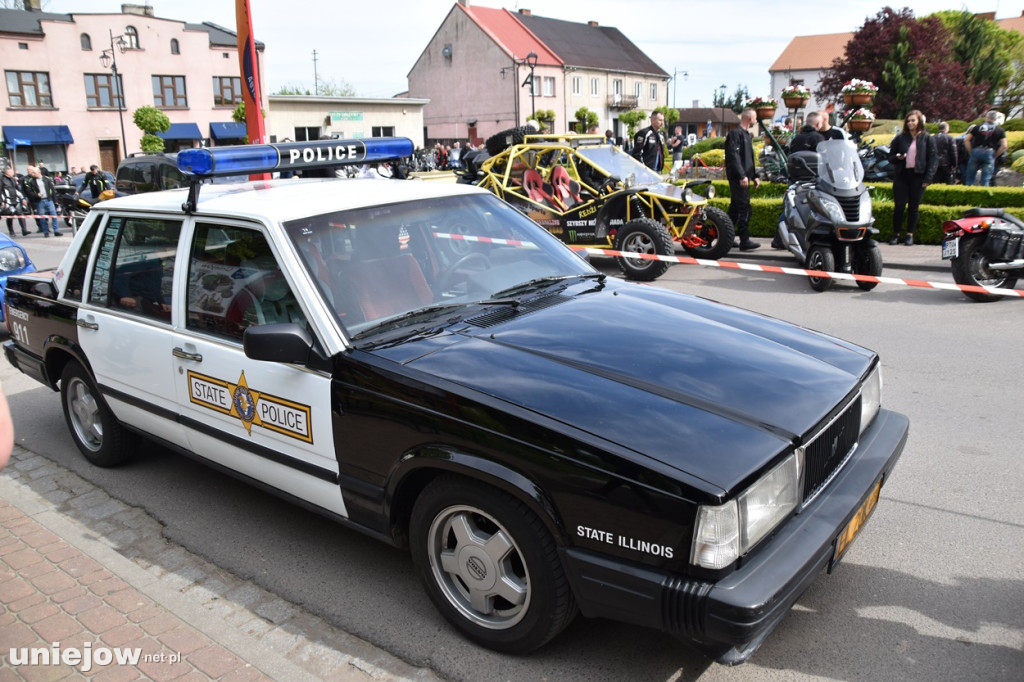 Motocykliści opanowali Uniejów. Tak wyglądało otwarcie sezonu motocyklowego