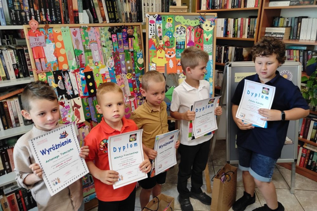 „Zakładka do książki''. Biblioteka powiatowa rozstrzygnęła konkurs