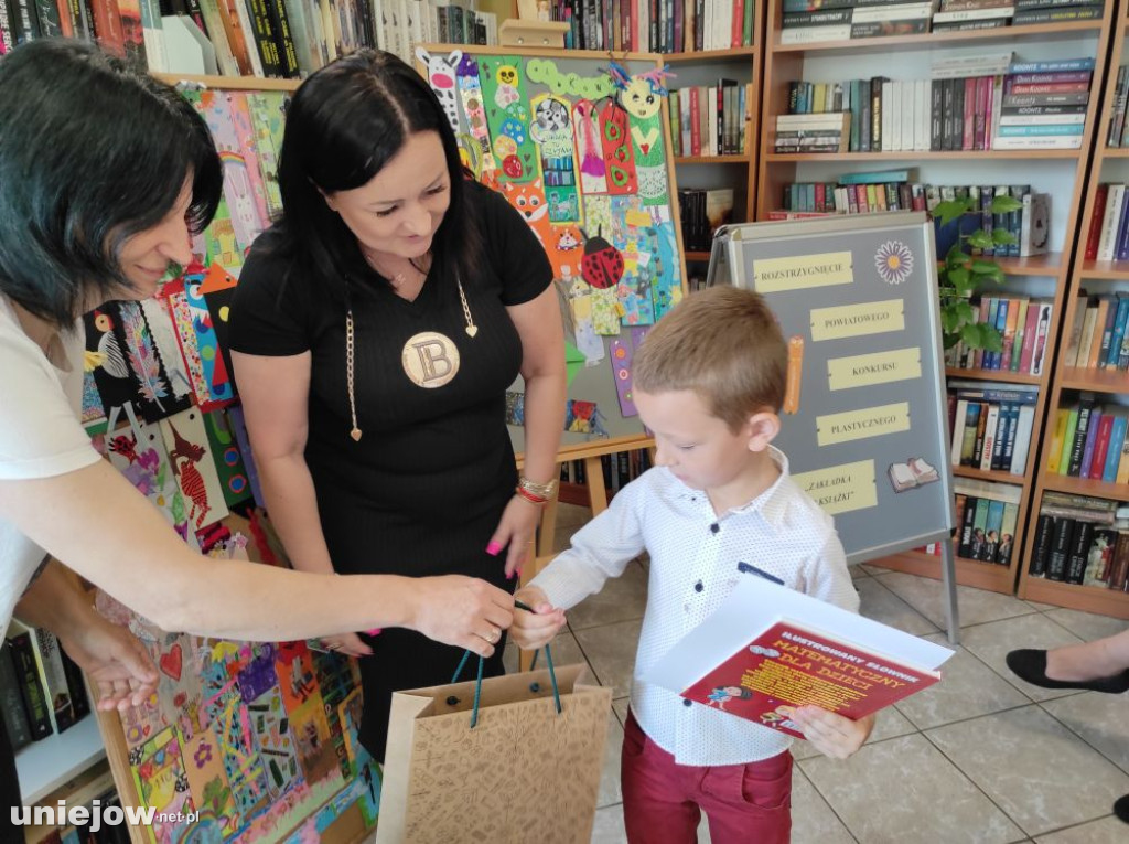 „Zakładka do książki''. Biblioteka powiatowa rozstrzygnęła konkurs