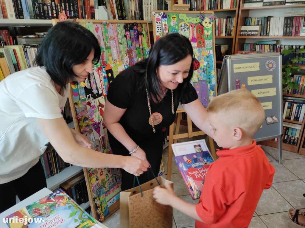 „Zakładka do książki''. Biblioteka powiatowa rozstrzygnęła konkurs