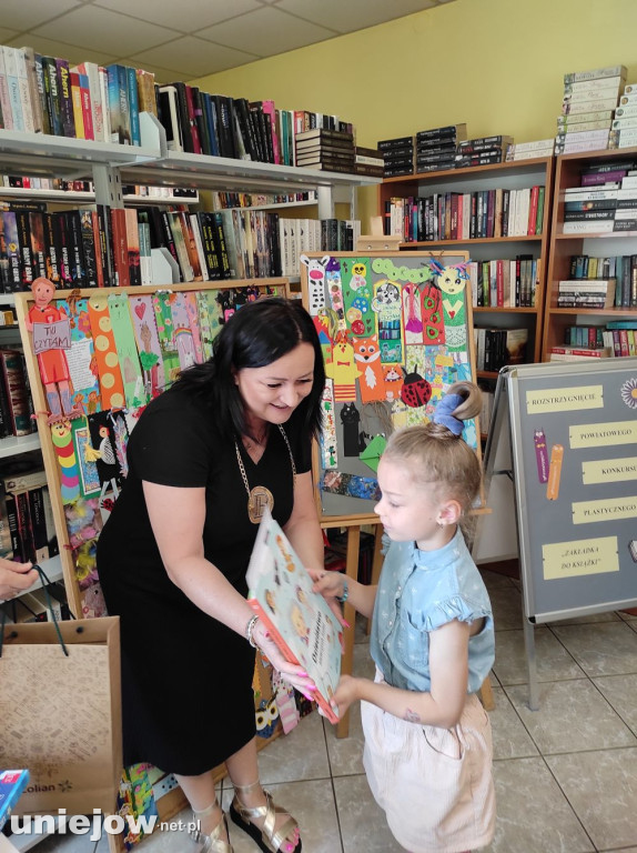 „Zakładka do książki''. Biblioteka powiatowa rozstrzygnęła konkurs