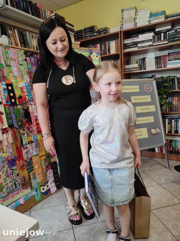 „Zakładka do książki''. Biblioteka powiatowa rozstrzygnęła konkurs