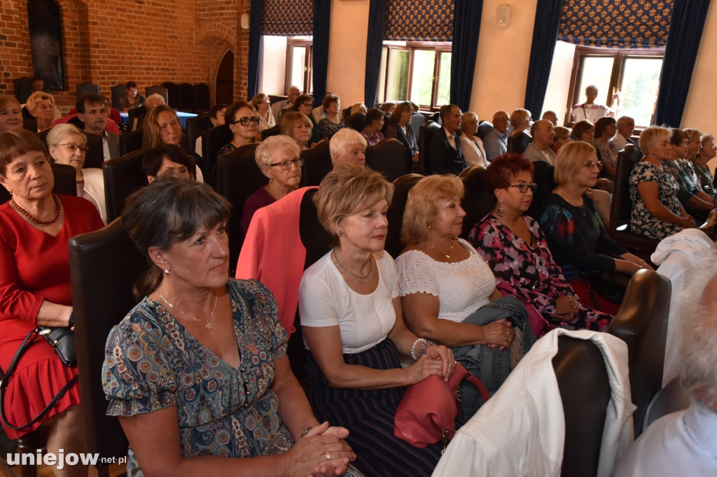 Kolejny rok aktywności zakończył Uniejowski Uniwersytet