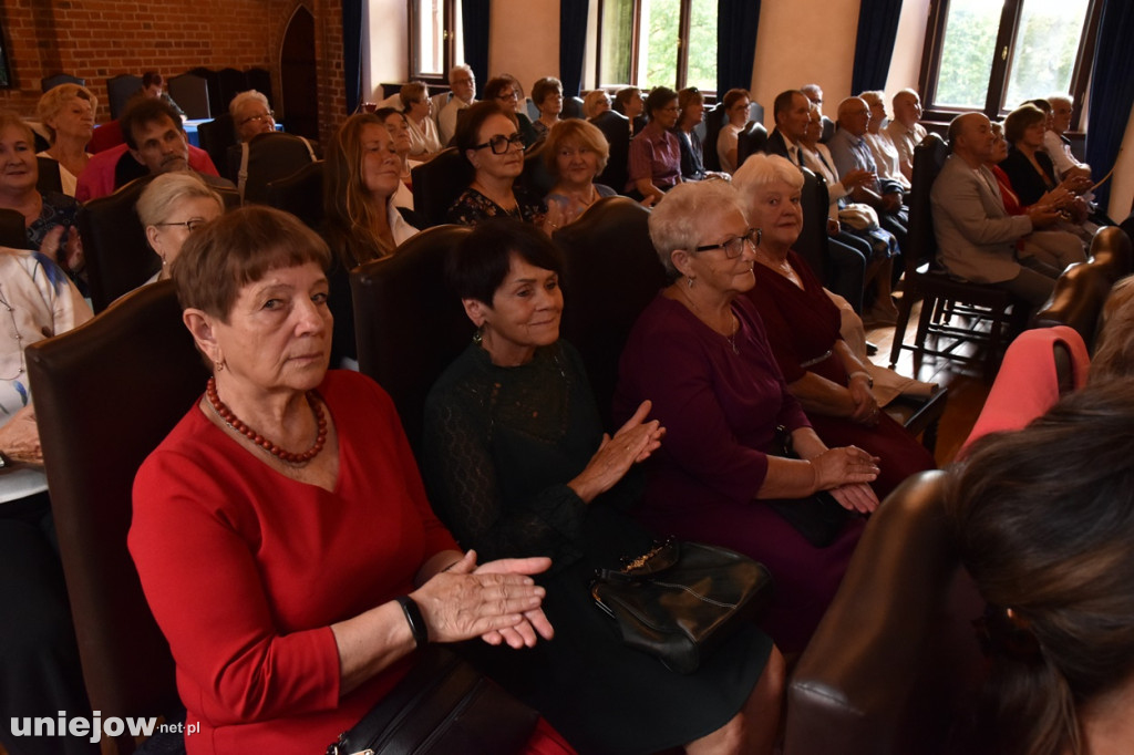 Kolejny rok aktywności zakończył Uniejowski Uniwersytet