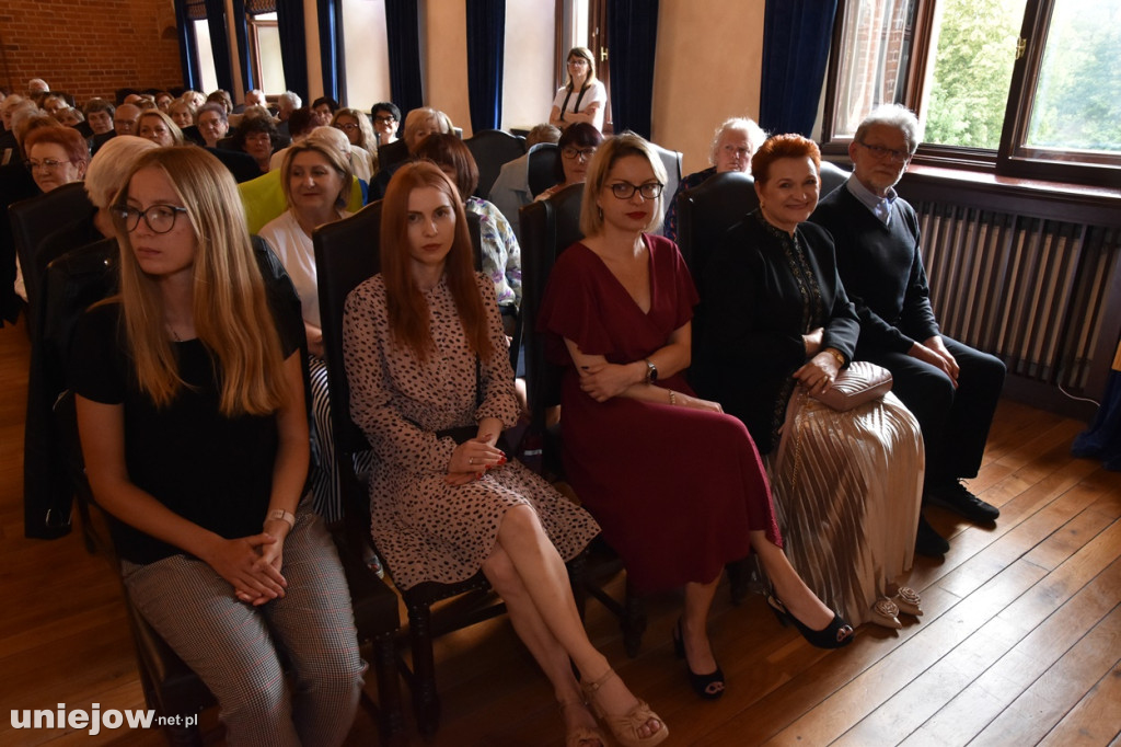 Kolejny rok aktywności zakończył Uniejowski Uniwersytet