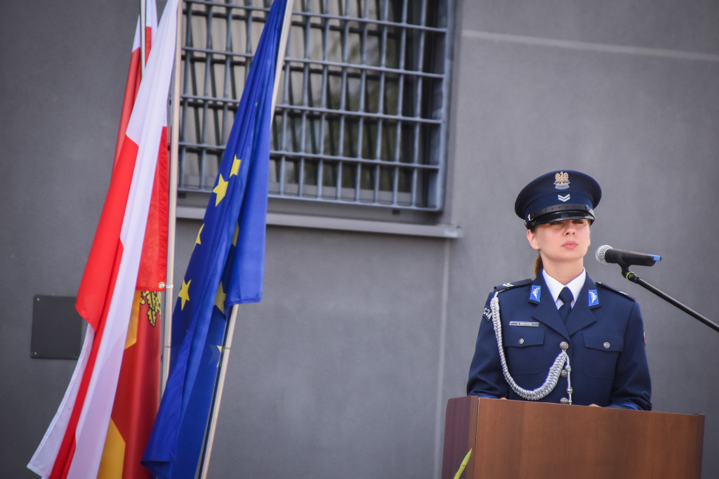 Odznaczenia i awanse, czyli obchody Święta Policji w Poddębicach [ZDJĘCIA]