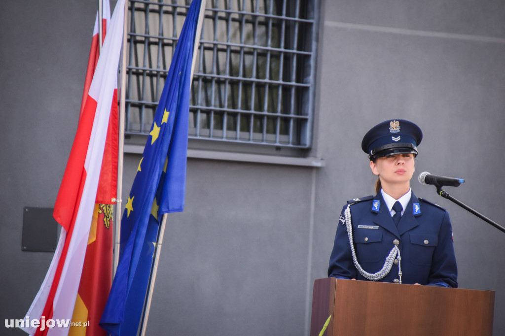Odznaczenia i awanse, czyli obchody Święta Policji w Poddębicach [ZDJĘCIA]