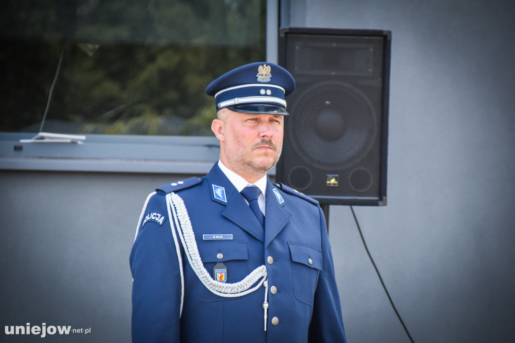 Odznaczenia i awanse, czyli obchody Święta Policji w Poddębicach [ZDJĘCIA]