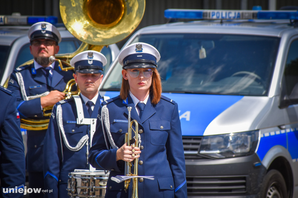 Odznaczenia i awanse, czyli obchody Święta Policji w Poddębicach [ZDJĘCIA]