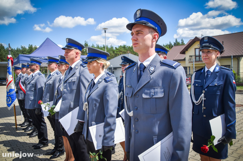 Odznaczenia i awanse, czyli obchody Święta Policji w Poddębicach [ZDJĘCIA]