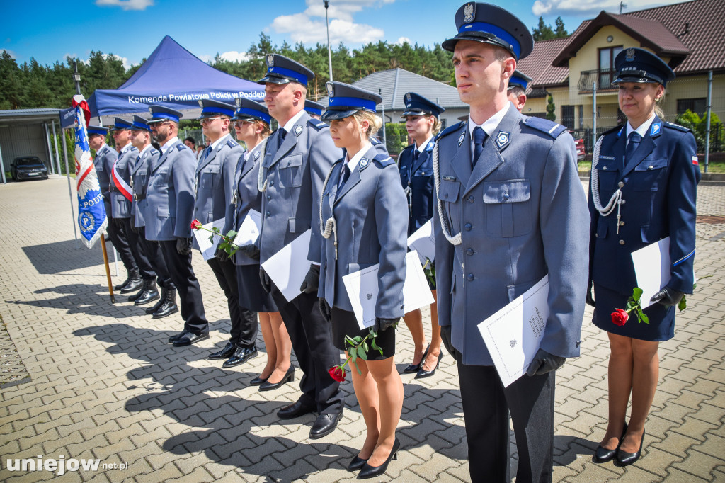 Odznaczenia i awanse, czyli obchody Święta Policji w Poddębicach [ZDJĘCIA]