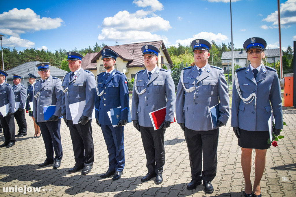 Odznaczenia i awanse, czyli obchody Święta Policji w Poddębicach [ZDJĘCIA]