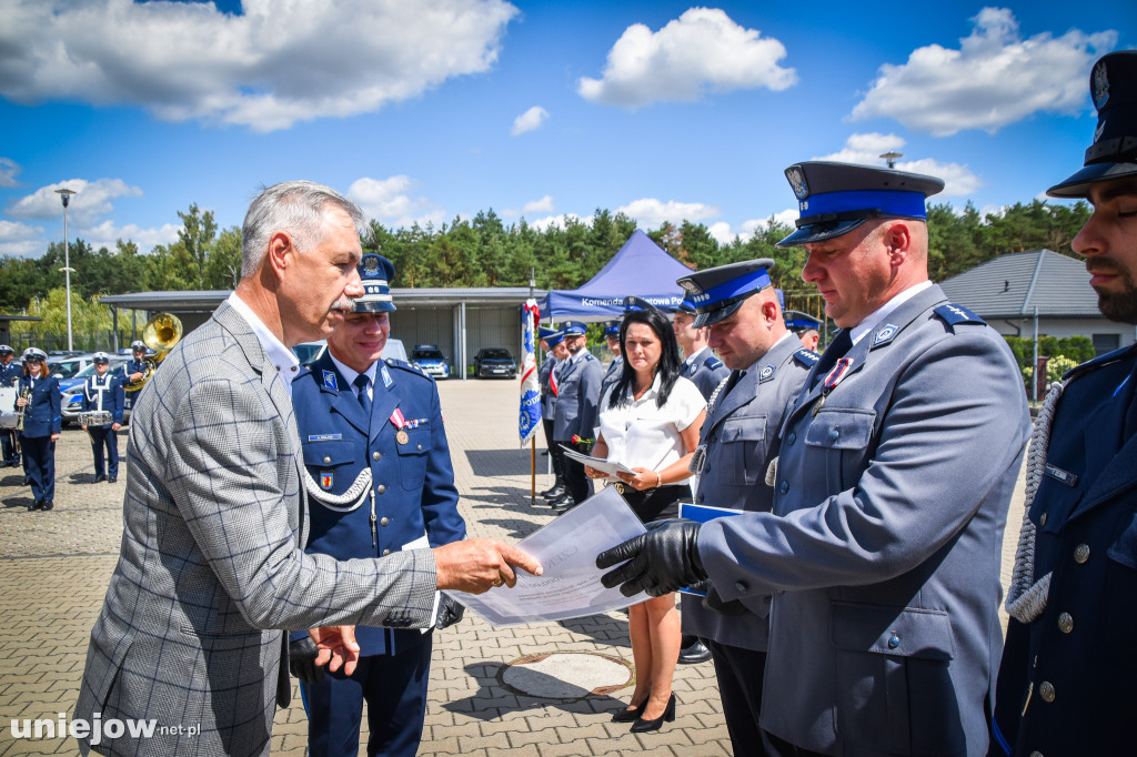 Odznaczenia i awanse, czyli obchody Święta Policji w Poddębicach [ZDJĘCIA]