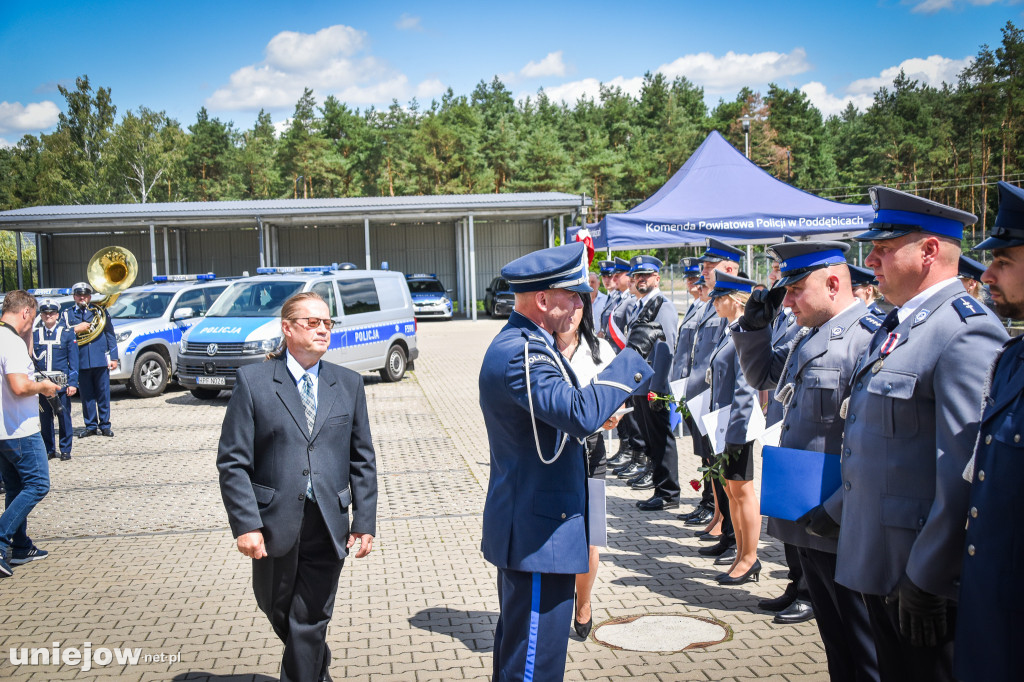 Odznaczenia i awanse, czyli obchody Święta Policji w Poddębicach [ZDJĘCIA]