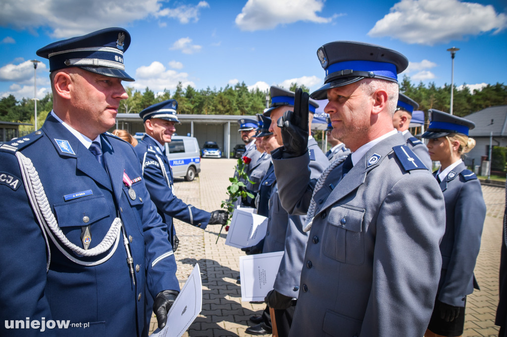 Odznaczenia i awanse, czyli obchody Święta Policji w Poddębicach [ZDJĘCIA]