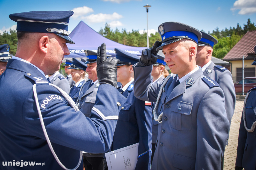 Odznaczenia i awanse, czyli obchody Święta Policji w Poddębicach [ZDJĘCIA]