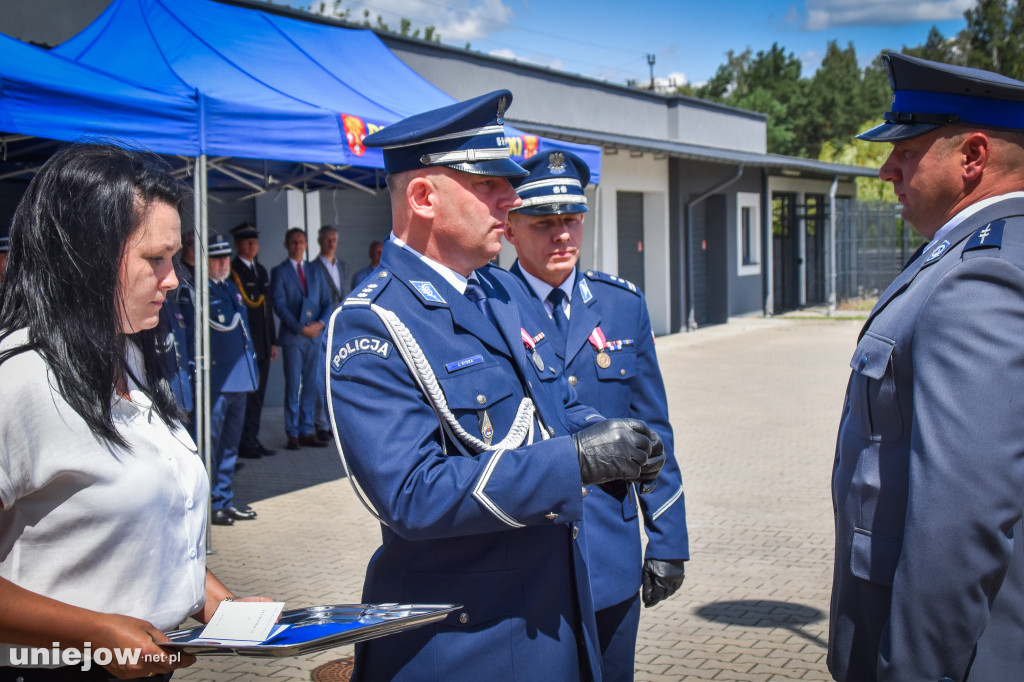 Odznaczenia i awanse, czyli obchody Święta Policji w Poddębicach [ZDJĘCIA]