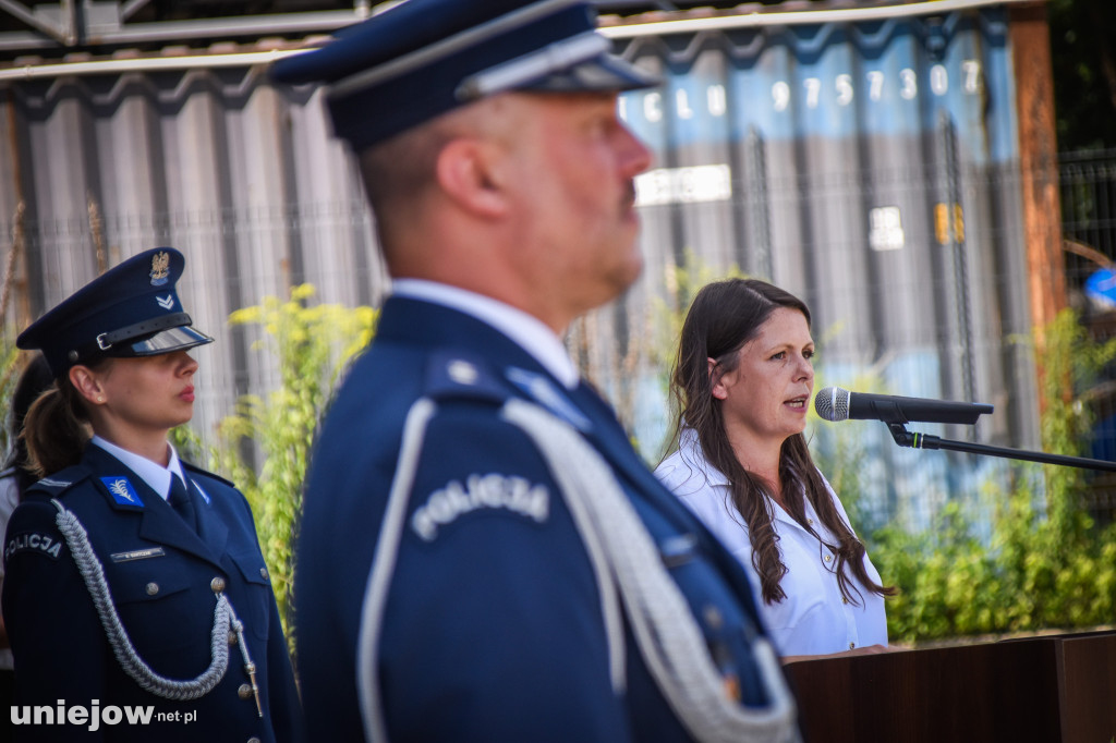 Odznaczenia i awanse, czyli obchody Święta Policji w Poddębicach [ZDJĘCIA]