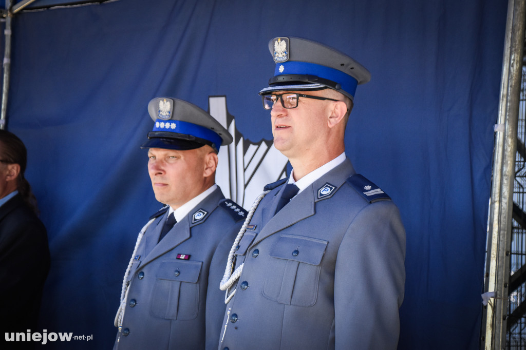 Odznaczenia i awanse, czyli obchody Święta Policji w Poddębicach [ZDJĘCIA]