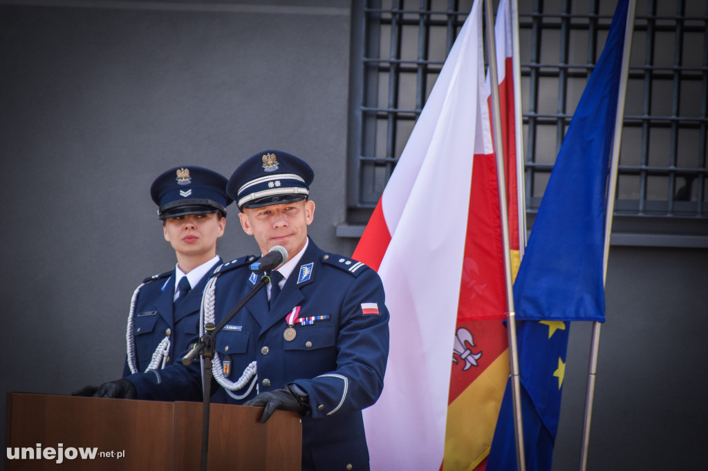 Odznaczenia i awanse, czyli obchody Święta Policji w Poddębicach [ZDJĘCIA]
