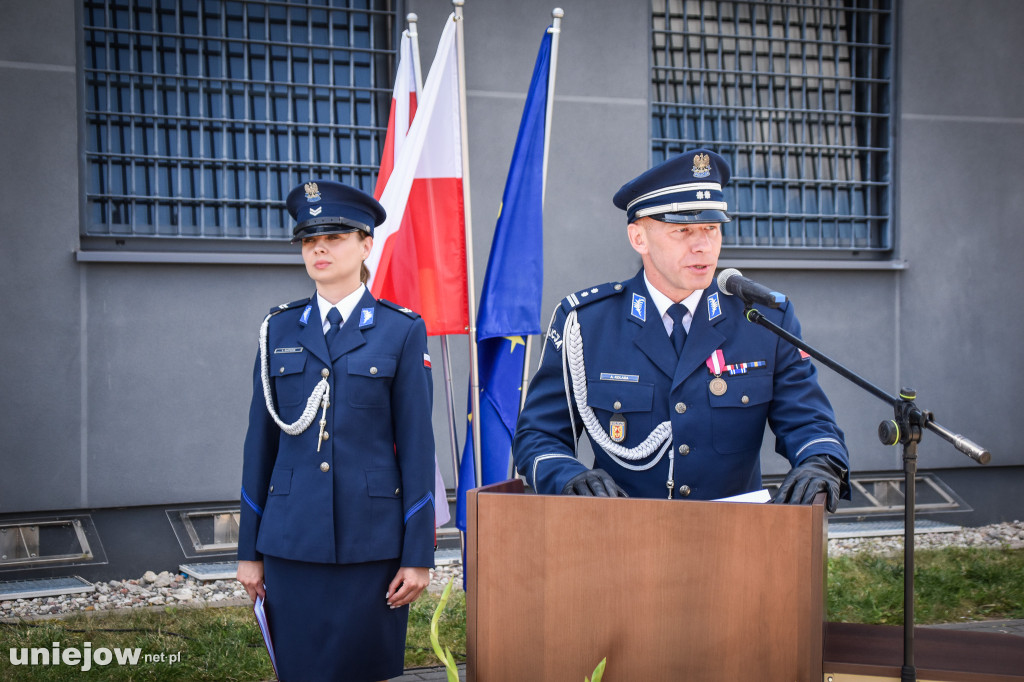 Odznaczenia i awanse, czyli obchody Święta Policji w Poddębicach [ZDJĘCIA]