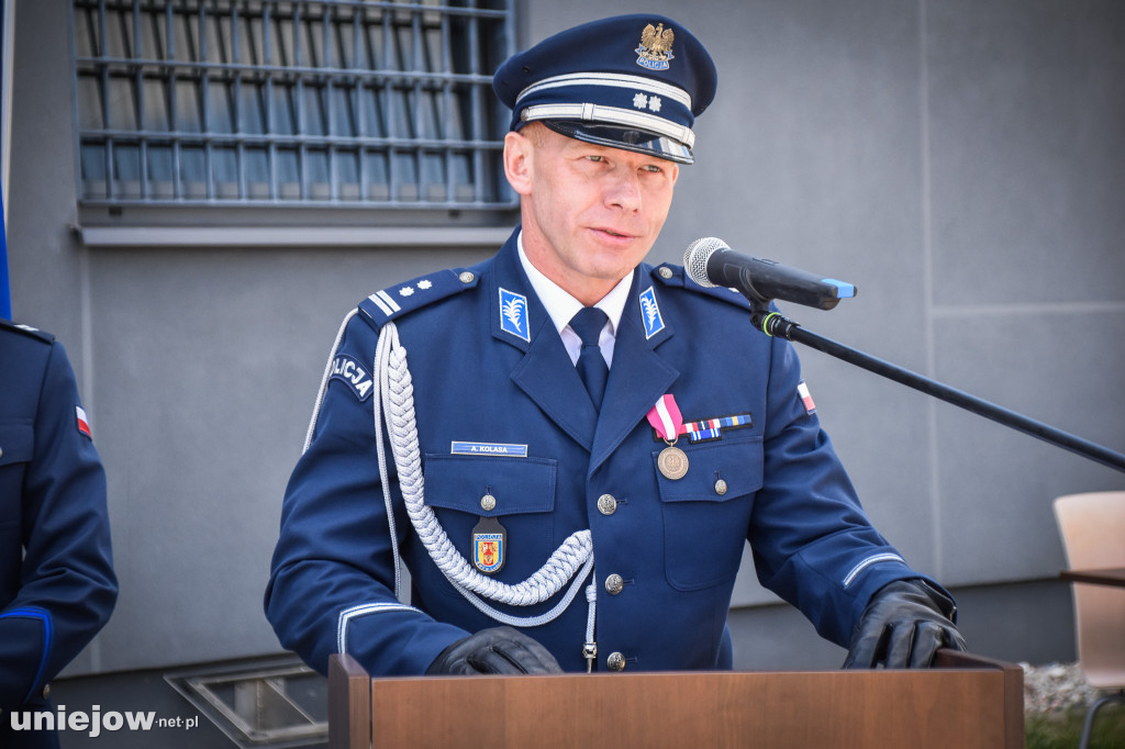 Odznaczenia i awanse, czyli obchody Święta Policji w Poddębicach [ZDJĘCIA]