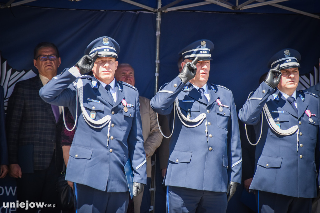 Odznaczenia i awanse, czyli obchody Święta Policji w Poddębicach [ZDJĘCIA]