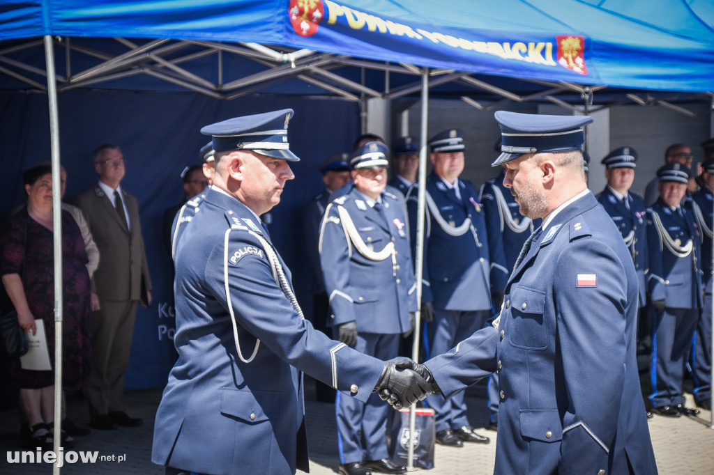 Odznaczenia i awanse, czyli obchody Święta Policji w Poddębicach [ZDJĘCIA]