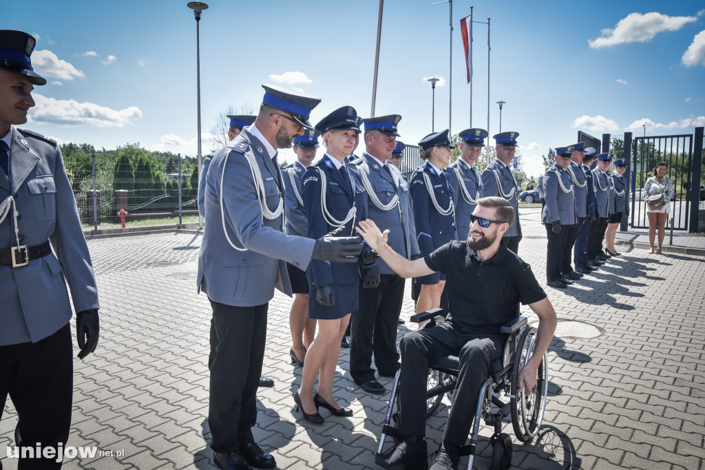 Odznaczenia i awanse, czyli obchody Święta Policji w Poddębicach [ZDJĘCIA]