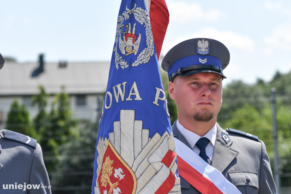 Odznaczenia i awanse, czyli obchody Święta Policji w Poddębicach [ZDJĘCIA]