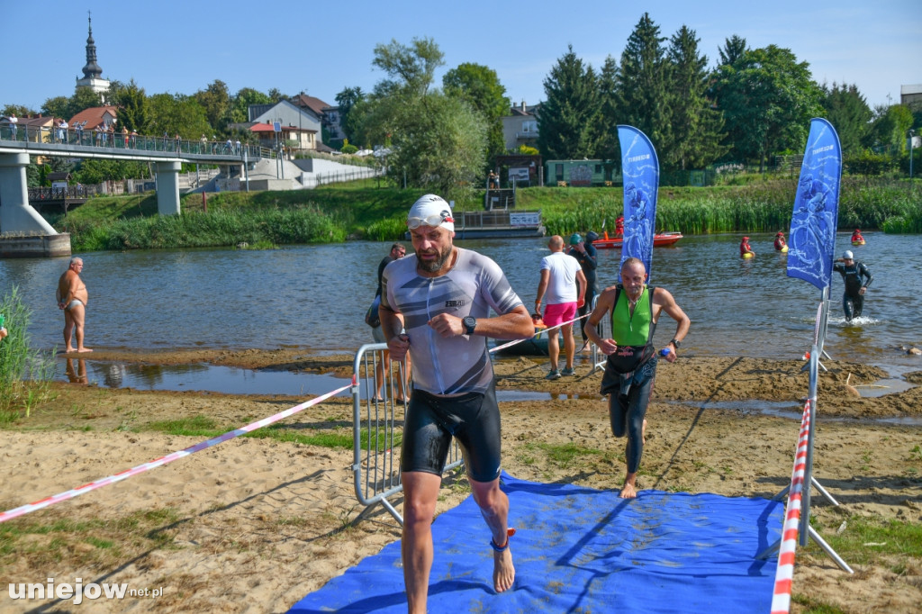 Kolejny finał cyklu SAMSUNG River Triathlon Series rozegrano w Uniejowie [ZDJĘCIA]