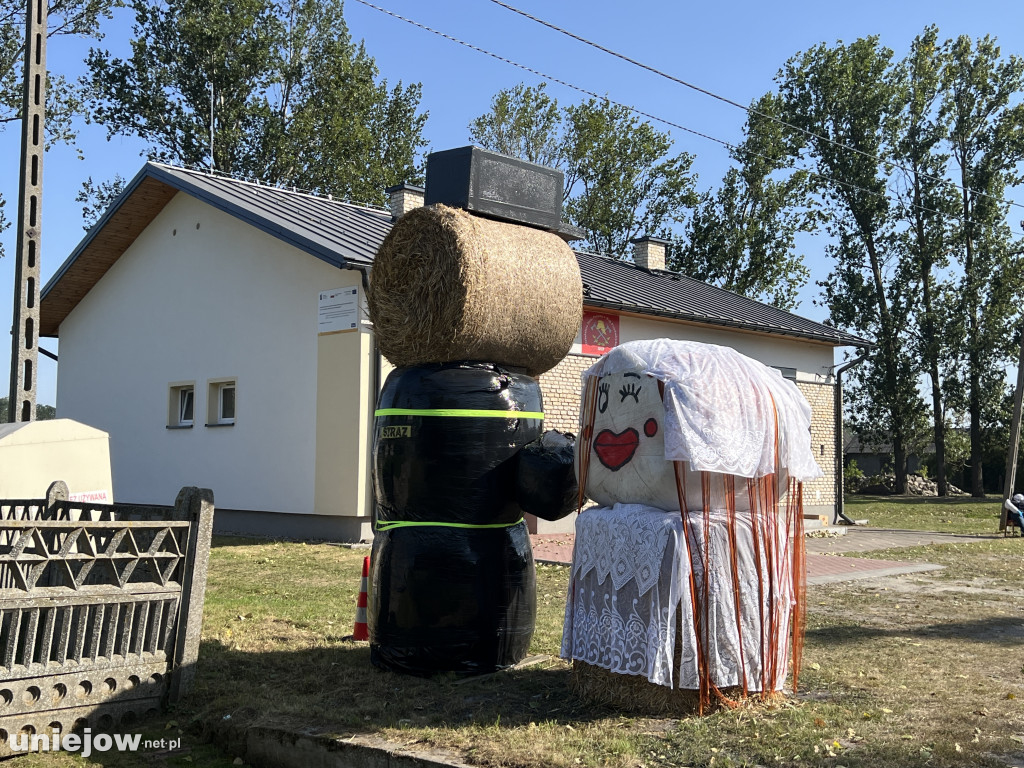 Dożynkowe witacze w Woli Przedmiejskiej