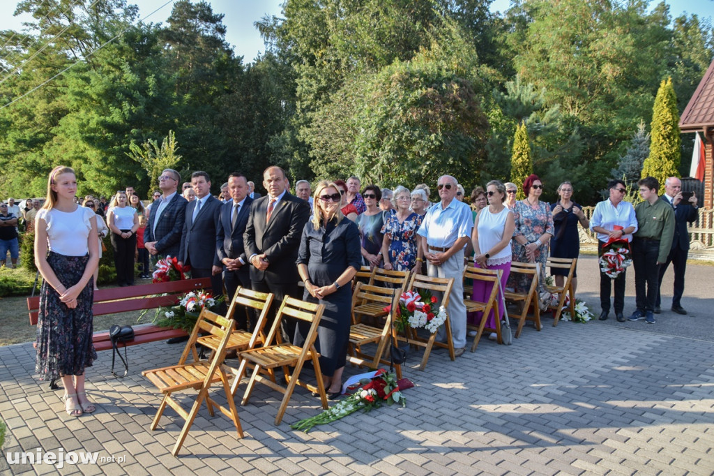 Mieszkańcy wciąż nie zapominają o zbrodni sprzed 85 lat