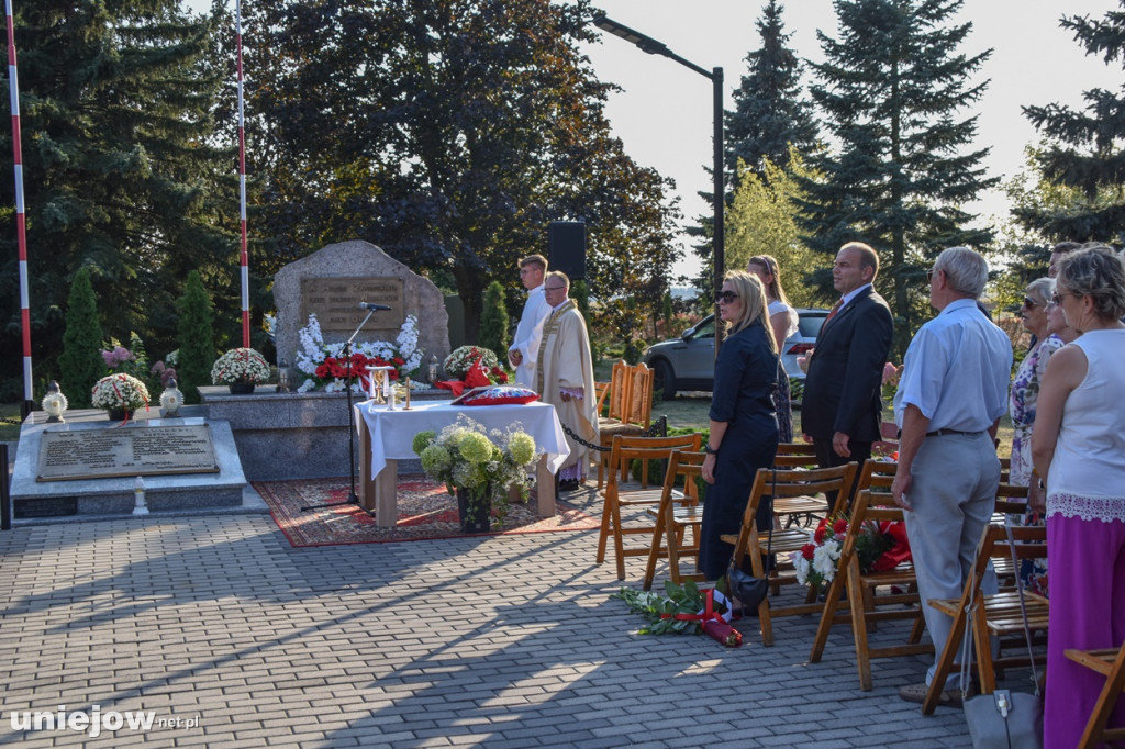 Mieszkańcy wciąż nie zapominają o zbrodni sprzed 85 lat