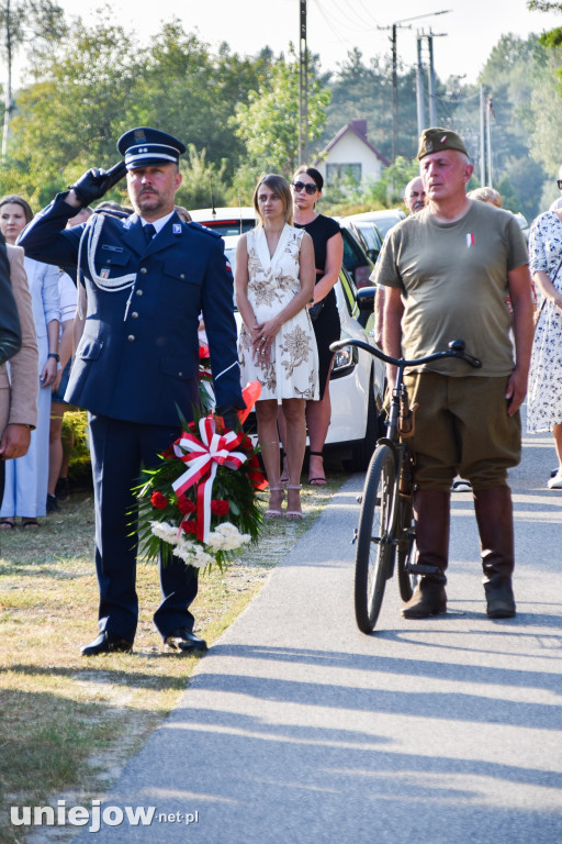 Mieszkańcy wciąż nie zapominają o zbrodni sprzed 85 lat