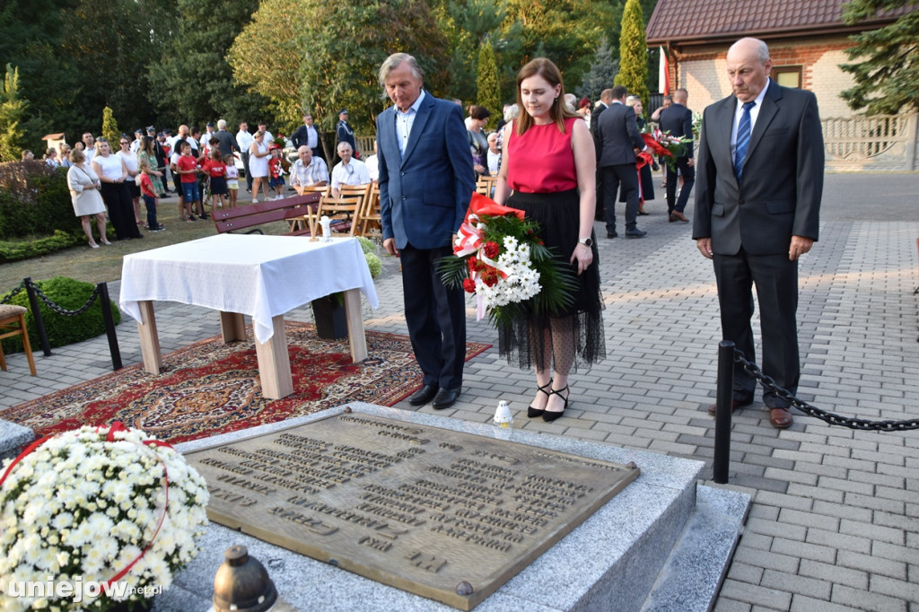 Mieszkańcy wciąż nie zapominają o zbrodni sprzed 85 lat