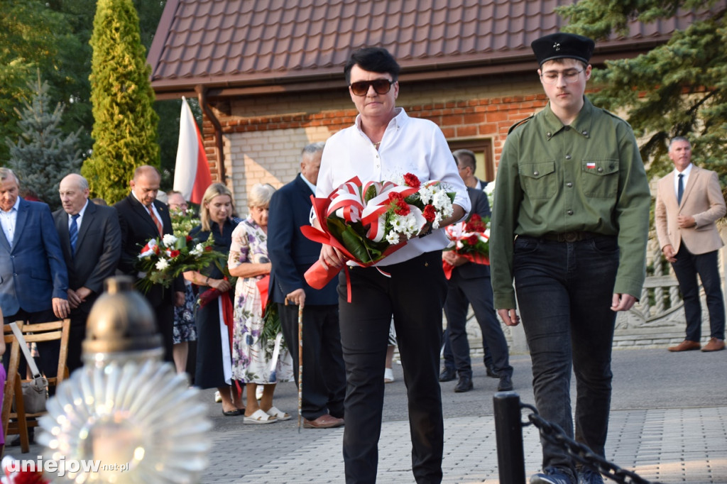 Mieszkańcy wciąż nie zapominają o zbrodni sprzed 85 lat