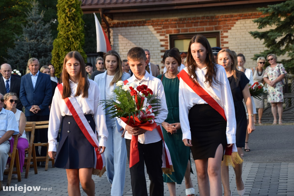 Mieszkańcy wciąż nie zapominają o zbrodni sprzed 85 lat