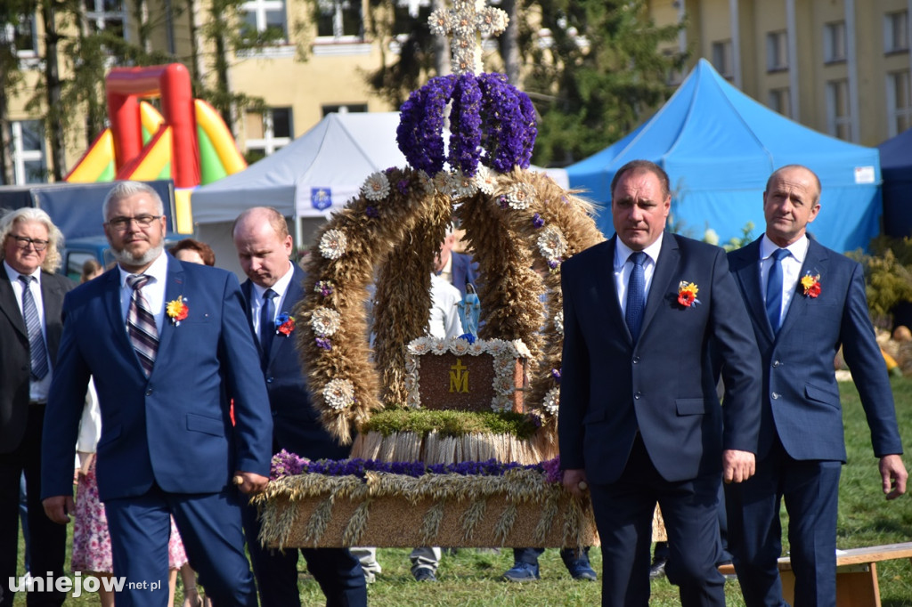 XII Dożynki Powiatu Poddębickiego