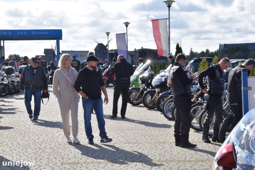 Charytatywne zakończenie sezonu z MotoBanit w Uniejowie