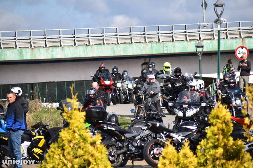 Charytatywne zakończenie sezonu z MotoBanit w Uniejowie