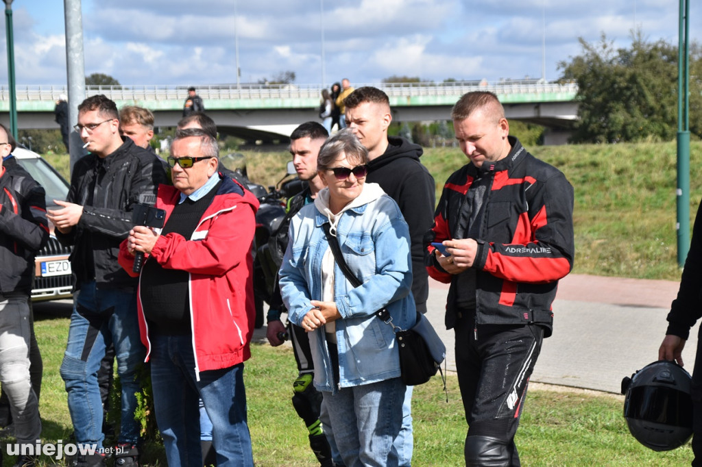 Charytatywne zakończenie sezonu z MotoBanit w Uniejowie