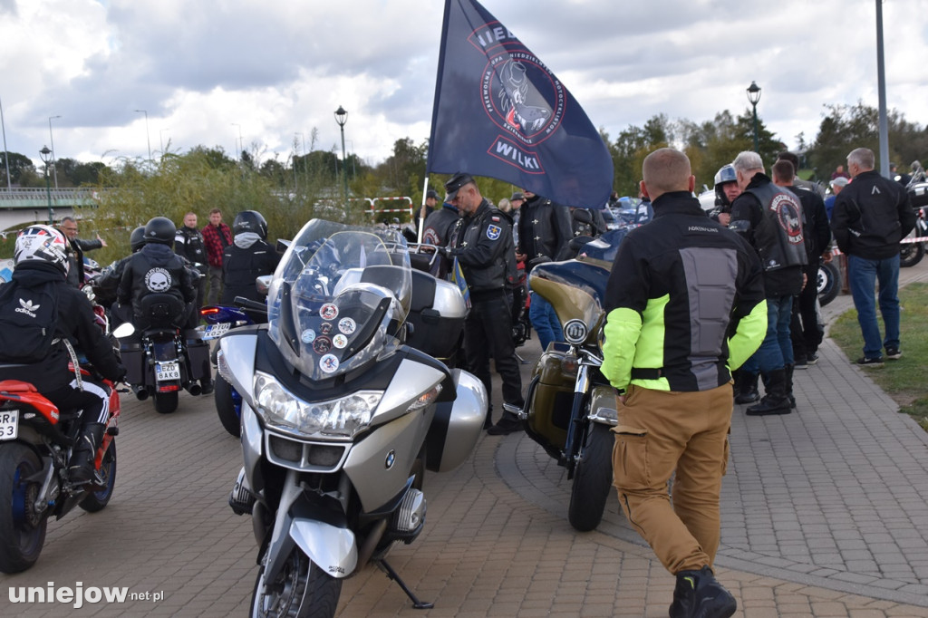 Charytatywne zakończenie sezonu z MotoBanit w Uniejowie