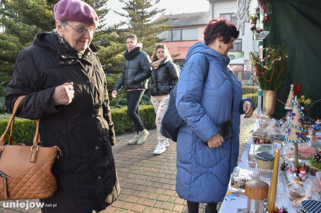 Tak wygląda Jarmark świąteczny 2024 w Uniejowie [ZDJĘCIA]