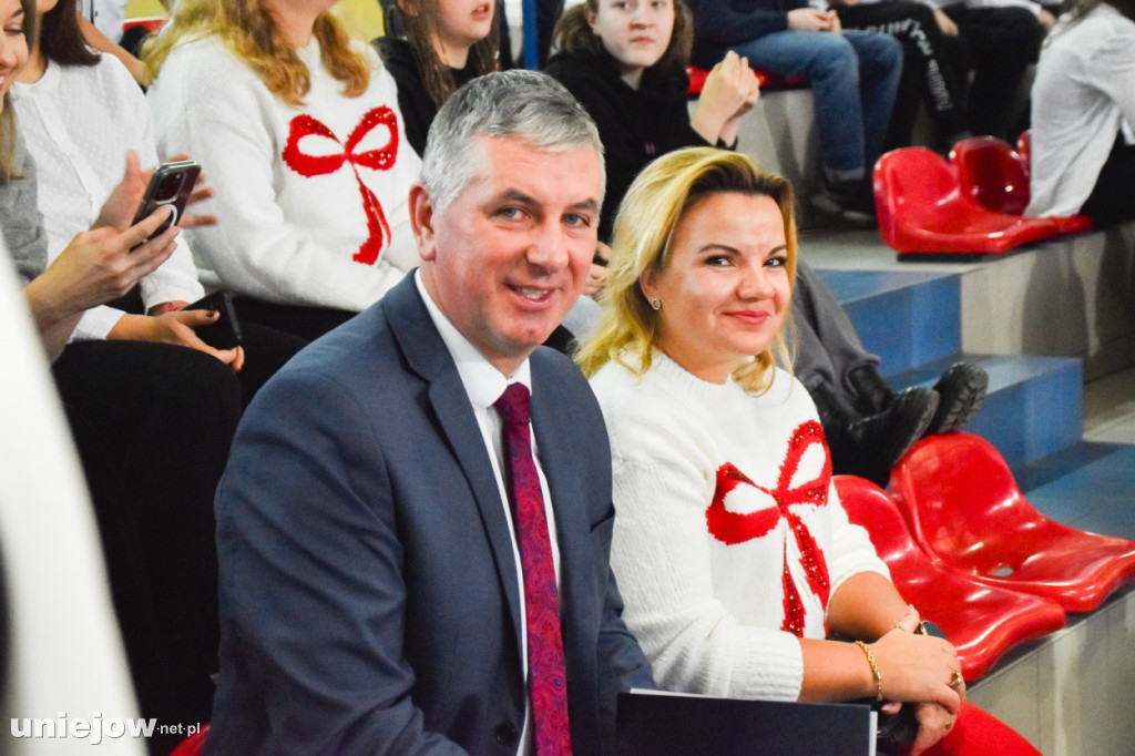 Świąteczny koncert w uniejowskiej podstawówce [ZDJĘCIA]